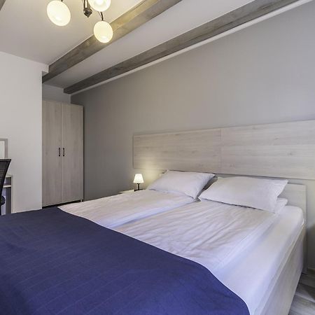 Frajda Domki - Apartamenty 6-Osobowe - Salon I Dwie Sypialnie Oraz Studia 4-Osobowe - Pokoj Z Aneksem Kuchennym Rewal Ngoại thất bức ảnh