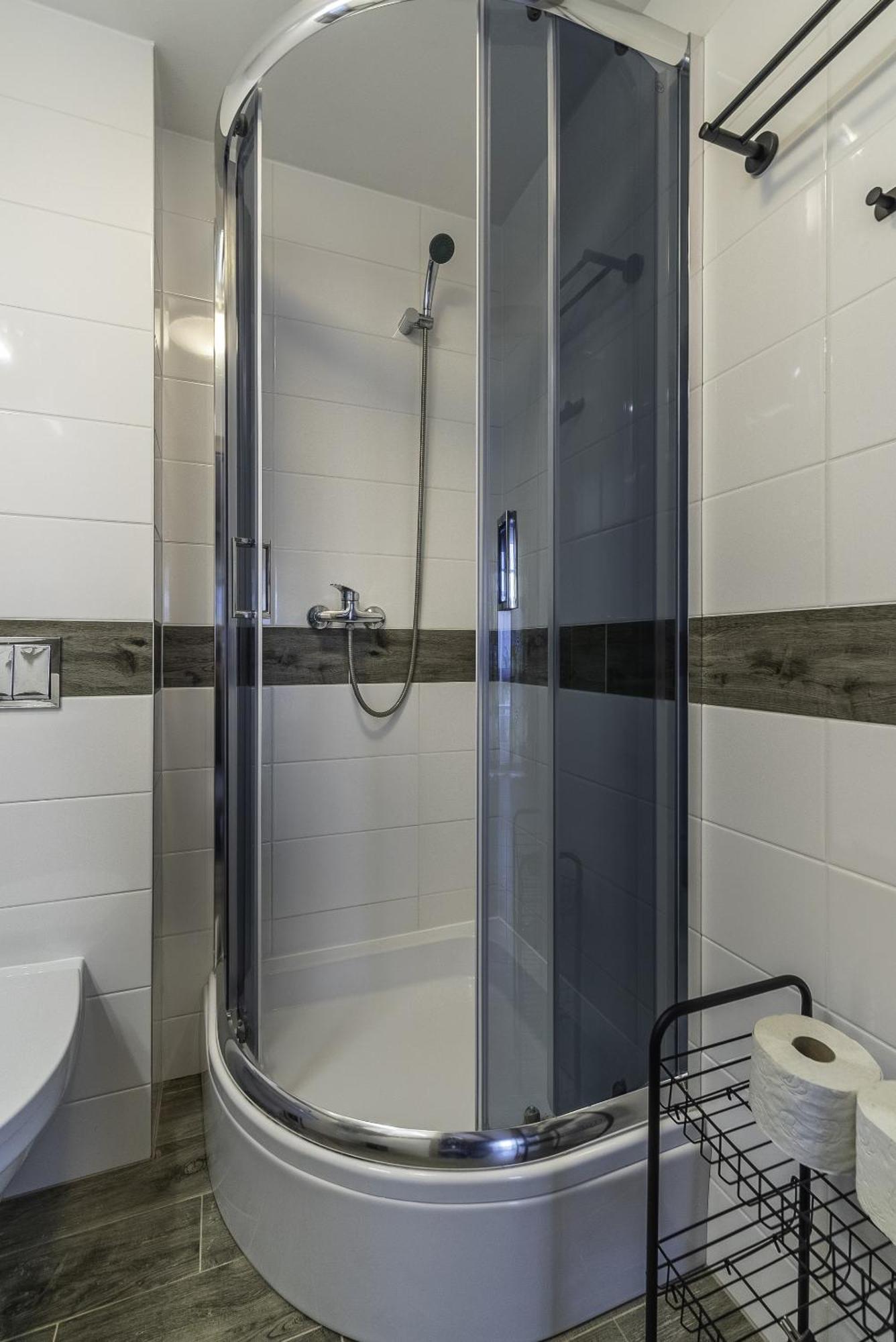 Frajda Domki - Apartamenty 6-Osobowe - Salon I Dwie Sypialnie Oraz Studia 4-Osobowe - Pokoj Z Aneksem Kuchennym Rewal Ngoại thất bức ảnh