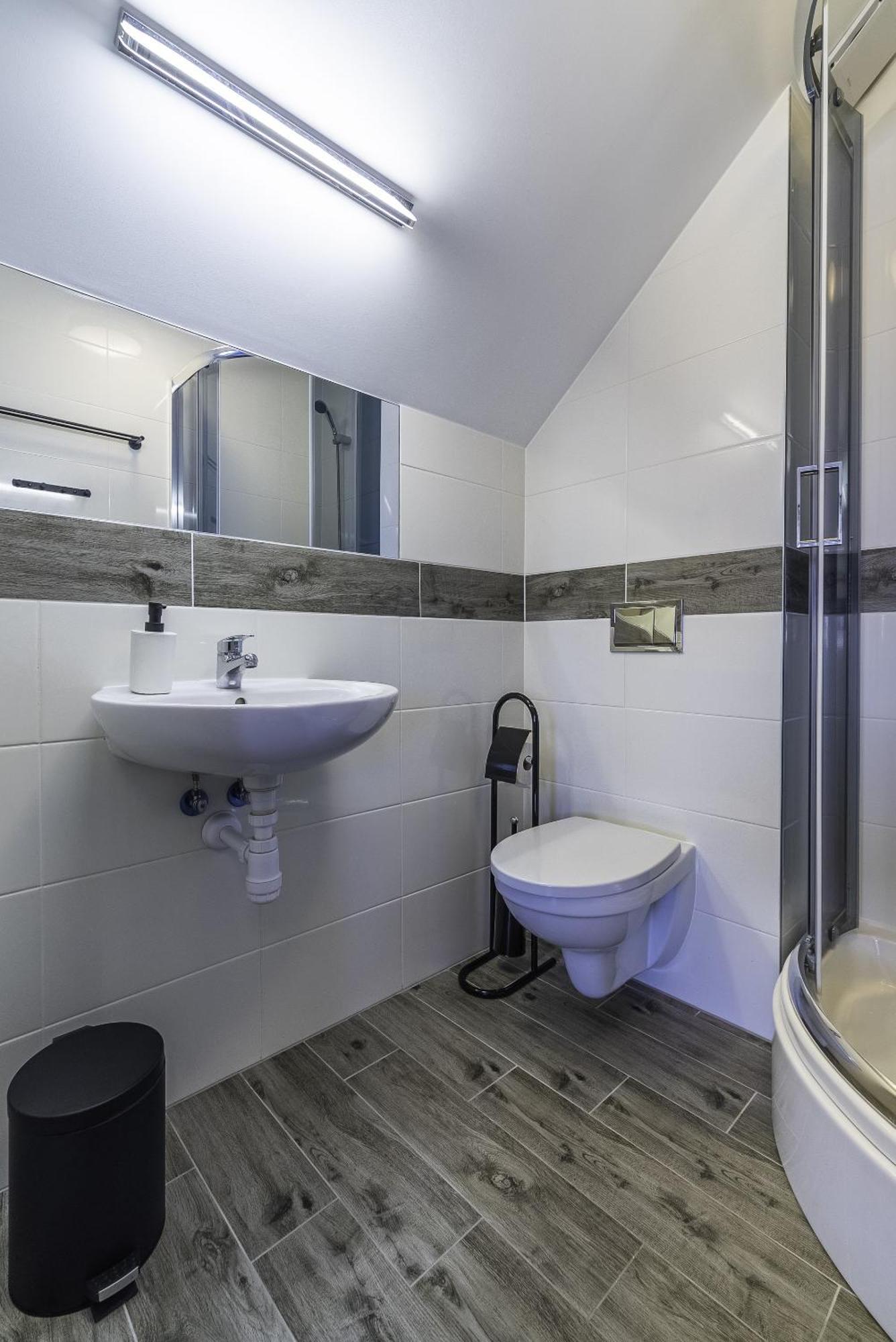 Frajda Domki - Apartamenty 6-Osobowe - Salon I Dwie Sypialnie Oraz Studia 4-Osobowe - Pokoj Z Aneksem Kuchennym Rewal Ngoại thất bức ảnh